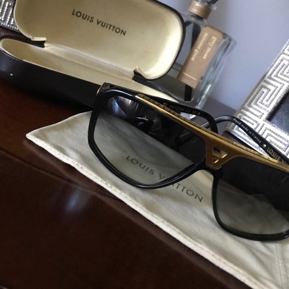 FINAL REDUCTION 💥AUTHENTIC Louis Vuitton - Picture 2 of 6